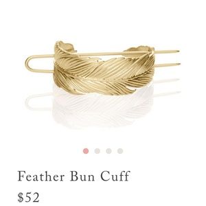 Feather bun cuff